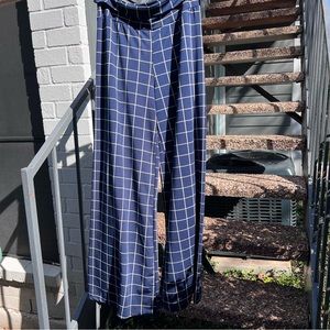 Really comfortable and easy to wear pants. No wrinkle material, stretchy